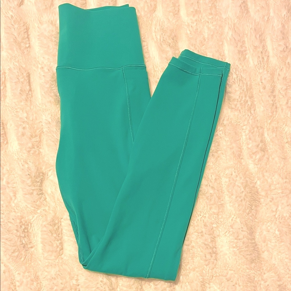 Vuori Studio Pocket Legging - Color: Bergamot - Size: XS